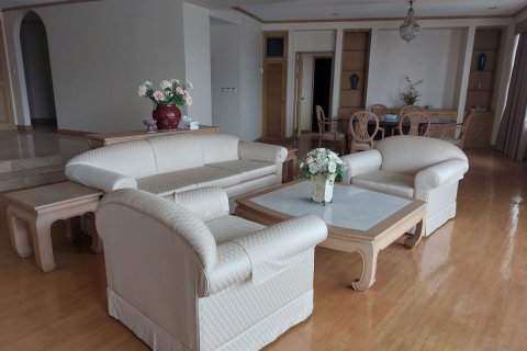 Condominio de 2 dormitorios en Khlong San, Bangkok, Tailandia № 134003