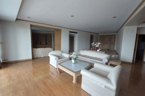 Condominio de 2 dormitorios en Khlong San, Bangkok, Tailandia № 134003 - foto 3