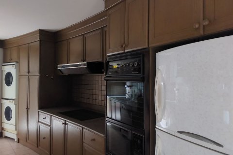 Condominio de 2 dormitorios en Khlong San, Bangkok, Tailandia № 134003 - foto 14