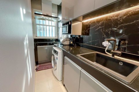 Eigentumswohnung in Huai Khwang, Bangkok, Thailand, 2 Schlafzimmer № 47806 - Foto 8
