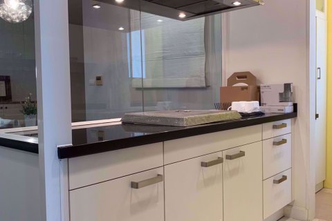 Condominio de 2 dormitorios en Watthana, Bangkok, Tailandia № 47802 - foto 9