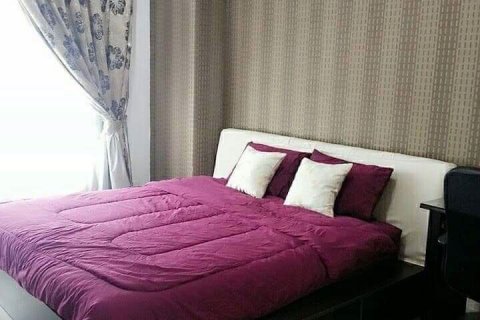 Condominio de 2 dormitorios en Khlong Toei, Bangkok, Tailandia № 47804 - foto 5