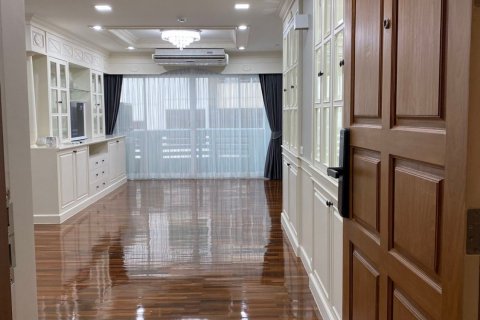 Eigentumswohnung in Watthana, Bangkok, Thailand, 2 Schlafzimmer № 47803 - Foto 2