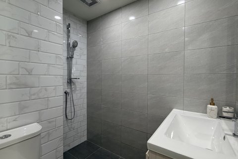 Condo in Khlong Toei, Bangkok, Thailand, 2 bedrooms  № 201327 - photo 10