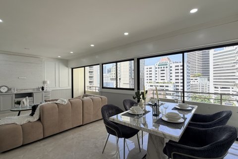 Condo in Khlong Toei, Bangkok, Thailand, 2 bedrooms  № 201327 - photo 8