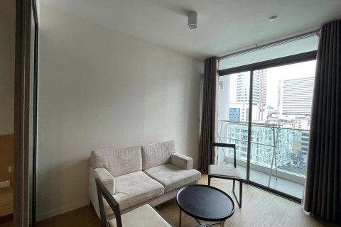Estudio en el condominio en Bang Rak, Bangkok, Tailandia № 171012 - foto 2