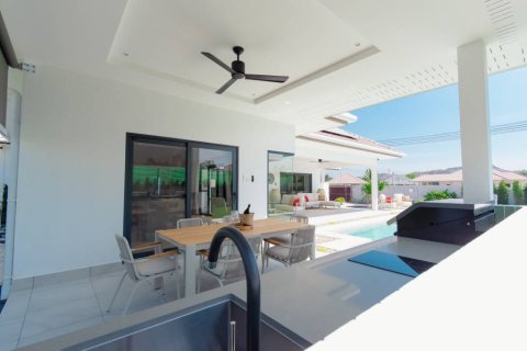 Chalet de 3 dormitorios en Hua Hin, Tailandia № 116856 - foto 7