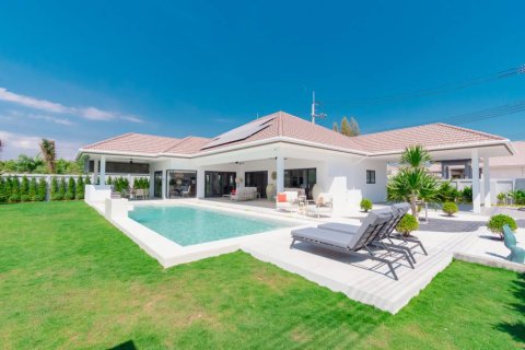Chalet de 3 dormitorios en Hua Hin, Tailandia № 116855 - foto 3