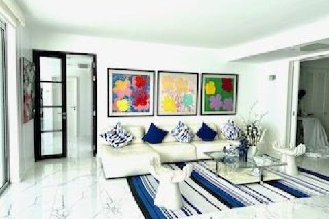 Condominio de 2 dormitorios en Kathu, Tailandia № 171861 - foto 17