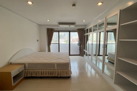 Eigentumswohnung in Watthana, Bangkok, Thailand, 3 Schlafzimmer № 200942 - Foto 15