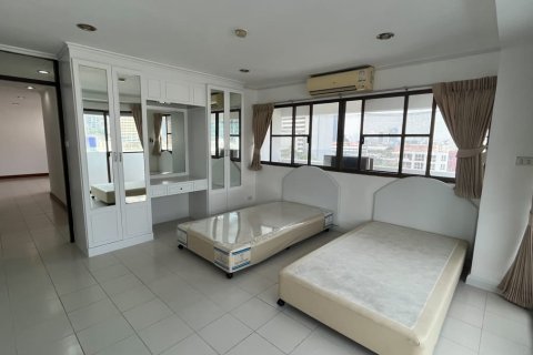 Eigentumswohnung in Watthana, Bangkok, Thailand, 3 Schlafzimmer № 200942 - Foto 3
