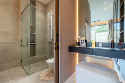 Chalet de 4 dormitorios en Bang Lamung, Tailandia № 170097 - foto 19