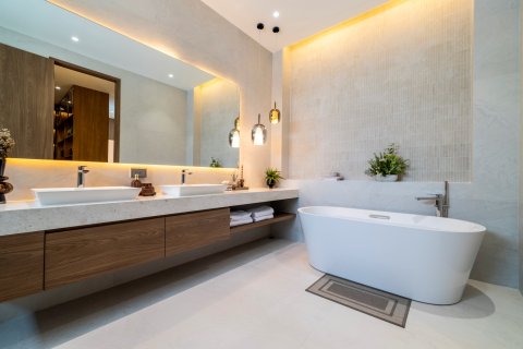 Chalet de 4 dormitorios en Bang Lamung, Tailandia № 170097 - foto 29