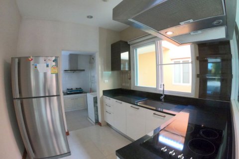 Casa de 4 dormitorios en Chiang Mai, Tailandia № 162513 - foto 3