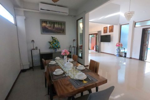 Chalet de 4 dormitorios en Chiang Mai, Tailandia № 162515