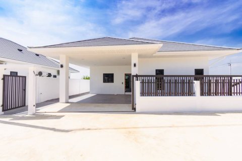 Chalet de 2 dormitorios en Pran Buri, Tailandia № 154516 - foto 4