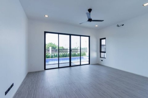 Chalet de 2 dormitorios en Pran Buri, Tailandia № 154516 - foto 7