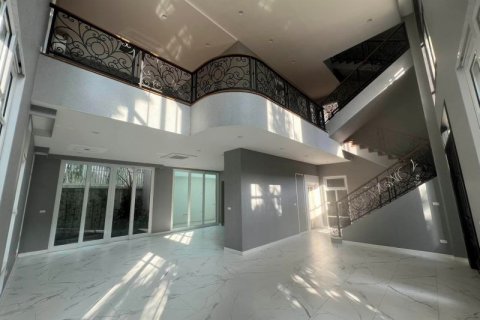 Haus in Bangkok, Thailand 4 Schlafzimmer № 65510 - Foto 3