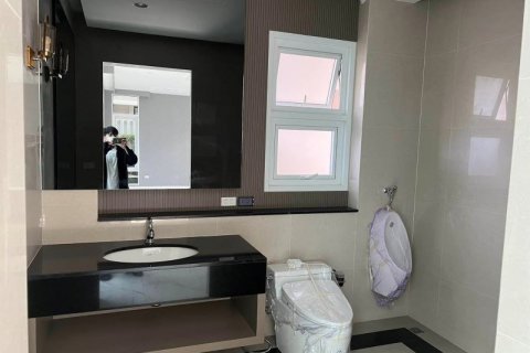 Haus in Bangkok, Thailand 4 Schlafzimmer № 65510 - Foto 12
