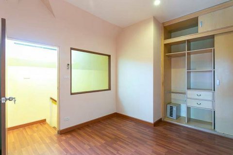 Condominio de 3 dormitorios en Bangkok, Tailandia № 65513 - foto 10