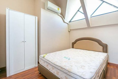 Condominio de 3 dormitorios en Bangkok, Tailandia № 65513 - foto 12