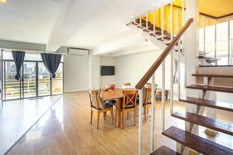 Condominio de 3 dormitorios en Bangkok, Tailandia № 65513 - foto 2