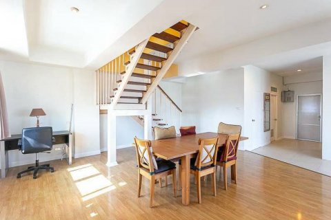 Condominio de 3 dormitorios en Bangkok, Tailandia № 65513 - foto 4