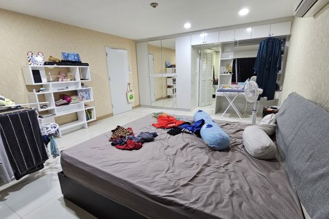 Condo in Watthana, Bangkok, Thailand, 3 bedrooms № 201113 - photo 12