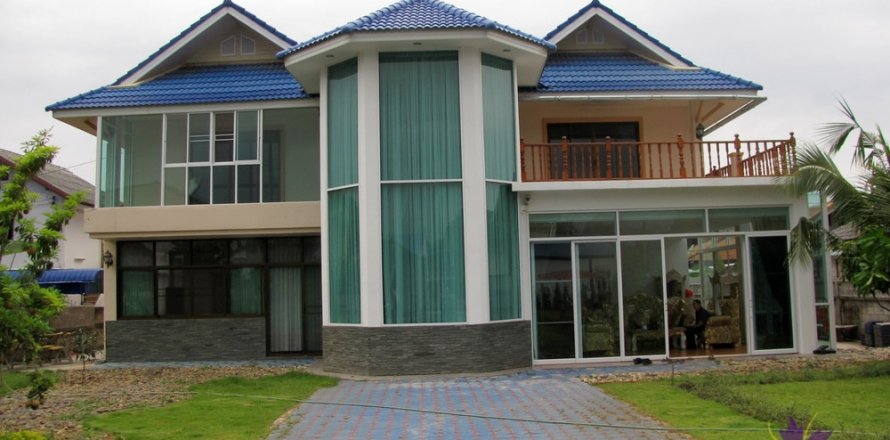 Casa de 7 dormitorios en San Sai, Tailandia № 200492