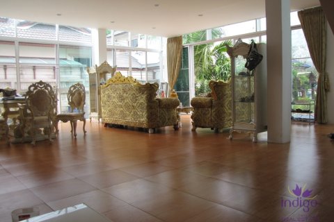 Casa de 7 dormitorios en San Sai, Tailandia № 200492 - foto 3