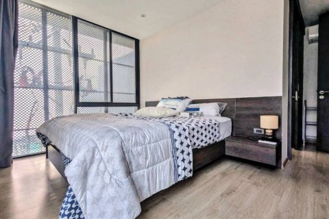 Condominio de 1 dormitorio en Khlong Toei, Bangkok, Tailandia № 116957 - foto 6