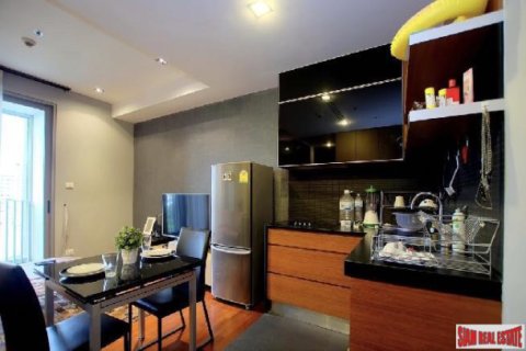 Apartamento de 2 dormitorios en Bangkok, Tailandia № 203179 - foto 4