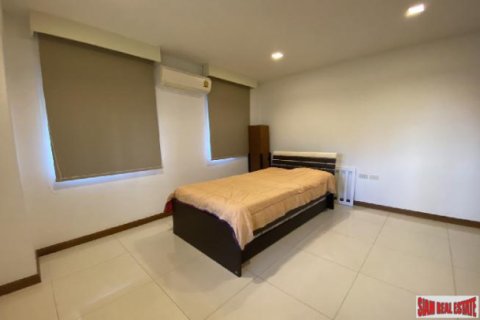 Casa de 4 dormitorios en Bangkok, Tailandia № 203183 - foto 4