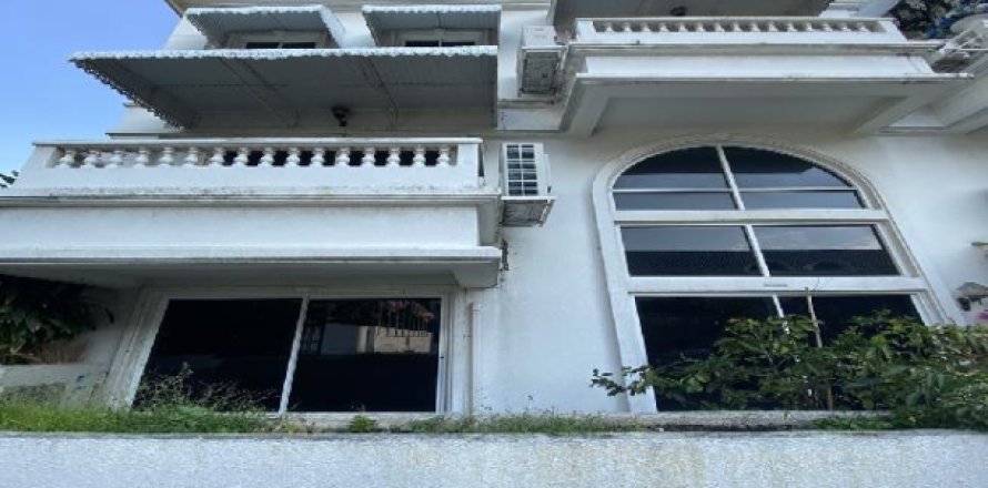 Casa de 4 dormitorios en Bangkok, Tailandia № 203183