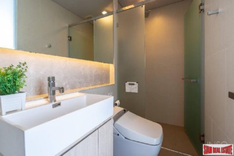 Apartamento de 2 dormitorios en Bangkok, Tailandia № 203182 - foto 5