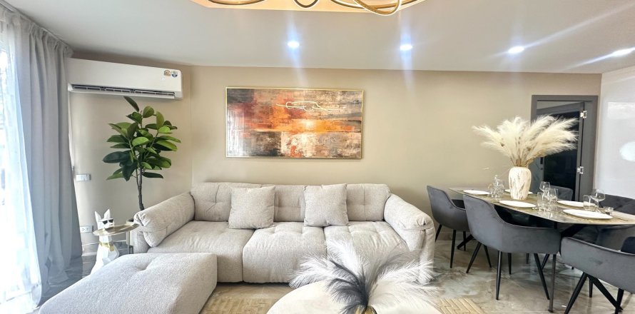 Apartamento de 2 dormitorios en Pattaya, Tailandia № 209817