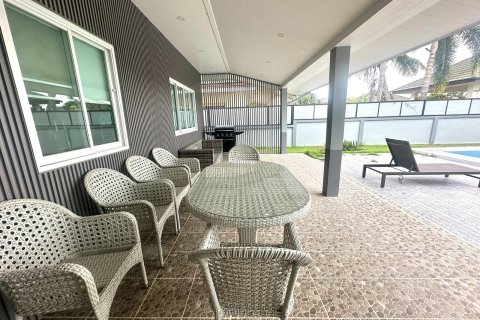 Casa de 3 dormitorios en Pattaya, Tailandia № 209818 - foto 10