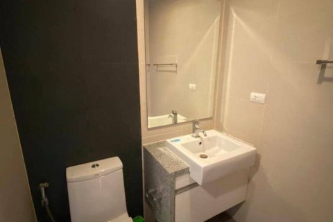 Condominio de 2 dormitorios en Bangkok, Tailandia № 66511 - foto 17