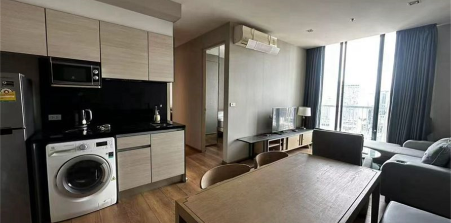 Condo in Bangkok, Thailand, 2 bedrooms  № 186861