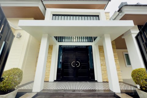 Casa de 3 dormitorios en Pattaya, Tailandia № 117005 - foto 3