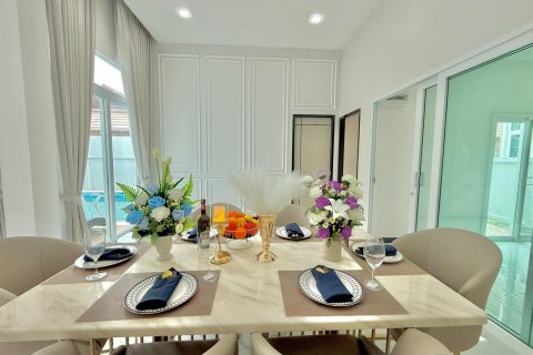 Casa de 3 dormitorios en Pattaya, Tailandia № 117005 - foto 10