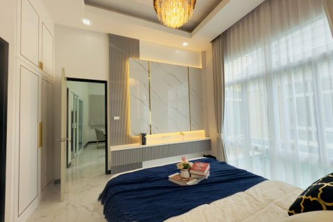 Casa de 3 dormitorios en Pattaya, Tailandia № 117005 - foto 19