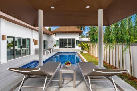 Villa in Phuket, Thailand 4 Schlafzimmer № 119541