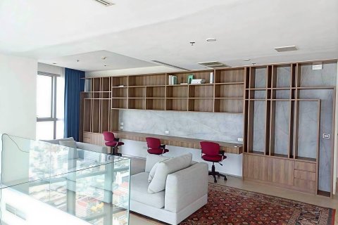 Ático de 3 dormitorios en Bangkok, Tailandia № 181158 - foto 14