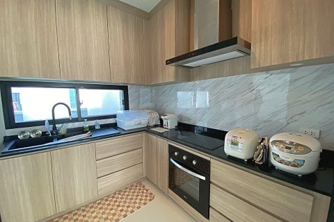 Chalet de 3 dormitorios en Hua Hin, Tailandia № 168641 - foto 14