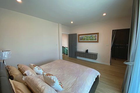 Chalet de 3 dormitorios en Hua Hin, Tailandia № 168641 - foto 25
