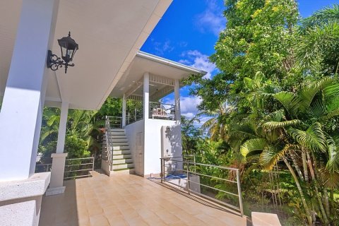 Chalet de 3 dormitorios en Hua Hin, Tailandia № 168642 - foto 8