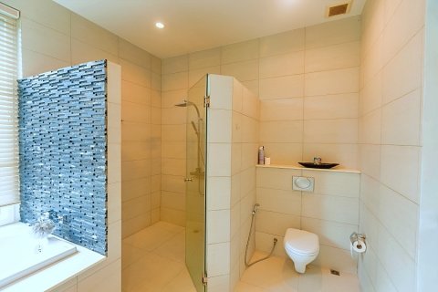 Chalet de 3 dormitorios en Hua Hin, Tailandia № 168642 - foto 28