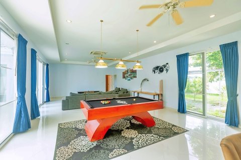 Chalet de 3 dormitorios en Hua Hin, Tailandia № 168642 - foto 23