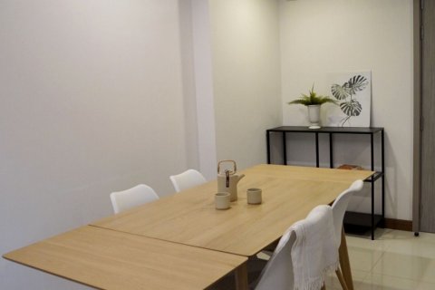 Estudio en el condominio en Watthana, Bangkok, Tailandia № 153208 - foto 6